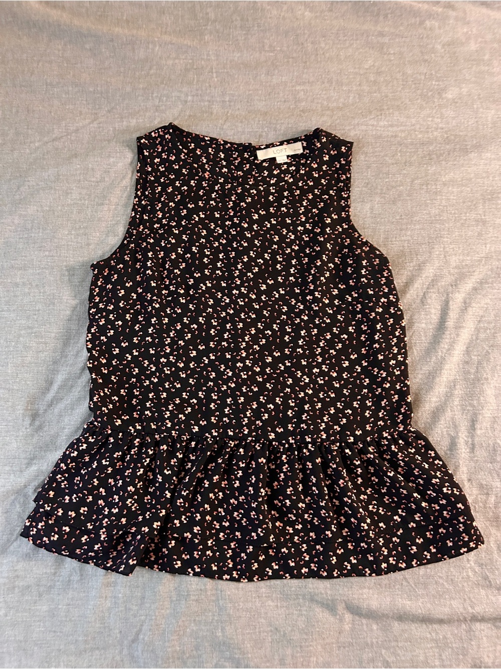LOFT Black Sleeveless Floral Peplum Top